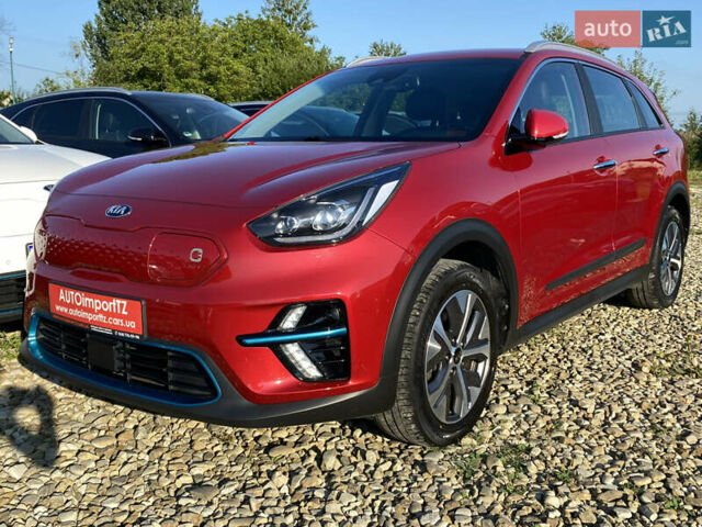Красный Киа Niro, объемом двигателя 0 л и пробегом 111 тыс. км за 20300 $, фото 13 на Automoto.ua