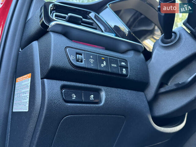 Красный Киа Niro, объемом двигателя 0 л и пробегом 55 тыс. км за 19750 $, фото 77 на Automoto.ua