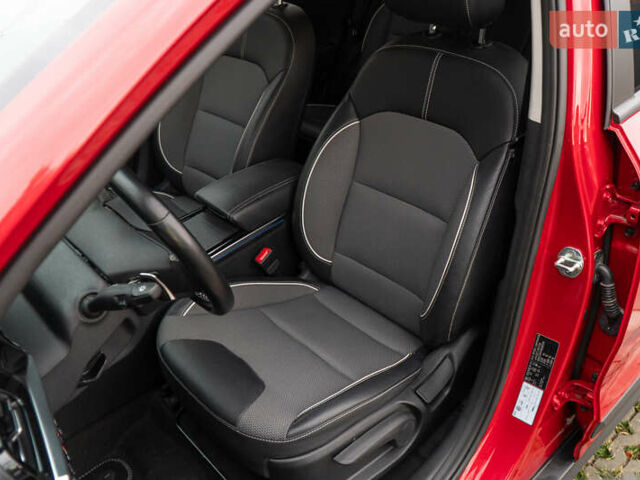 Червоний Кіа Niro, об'ємом двигуна 0 л та пробігом 46 тис. км за 24500 $, фото 19 на Automoto.ua