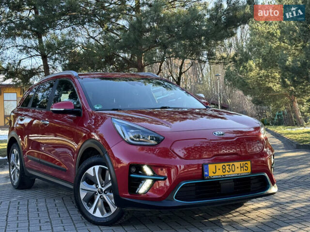 Красный Киа Niro, объемом двигателя 0 л и пробегом 55 тыс. км за 19750 $, фото 26 на Automoto.ua