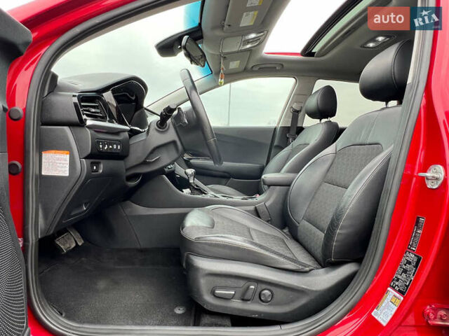Красный Киа Niro, объемом двигателя 1.6 л и пробегом 108 тыс. км за 19500 $, фото 10 на Automoto.ua