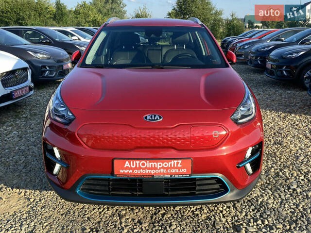 Красный Киа Niro, объемом двигателя 0 л и пробегом 111 тыс. км за 20300 $, фото 12 на Automoto.ua