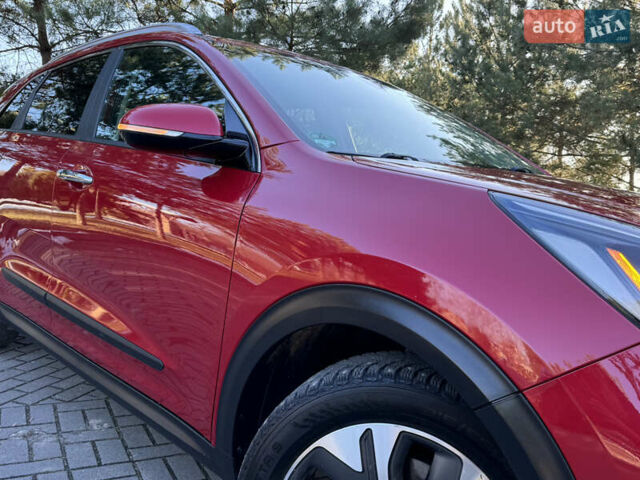 Красный Киа Niro, объемом двигателя 0 л и пробегом 55 тыс. км за 19750 $, фото 36 на Automoto.ua