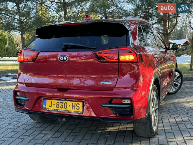 Красный Киа Niro, объемом двигателя 0 л и пробегом 55 тыс. км за 19750 $, фото 60 на Automoto.ua