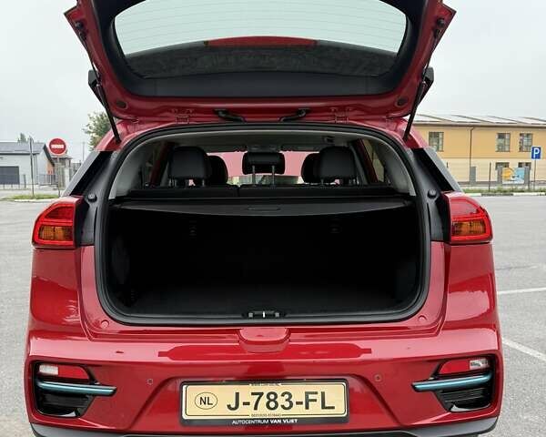 Червоний Кіа Niro, об'ємом двигуна 0 л та пробігом 52 тис. км за 21700 $, фото 23 на Automoto.ua