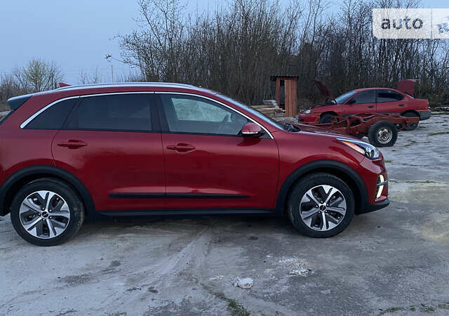 Червоний Кіа Niro, об'ємом двигуна 0 л та пробігом 60 тис. км за 26000 $, фото 2 на Automoto.ua