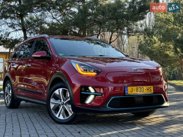 Красный Киа Niro, объемом двигателя 0 л и пробегом 55 тыс. км за 19750 $, фото 28 на Automoto.ua