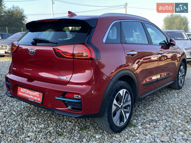 Красный Киа Niro, объемом двигателя 0 л и пробегом 111 тыс. км за 20300 $, фото 19 на Automoto.ua