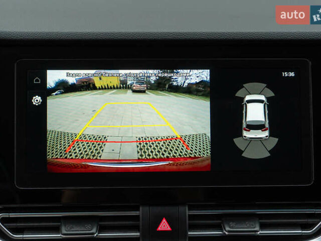 Червоний Кіа Niro, об'ємом двигуна 0 л та пробігом 46 тис. км за 24500 $, фото 46 на Automoto.ua