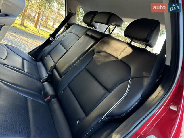 Красный Киа Niro, объемом двигателя 0 л и пробегом 55 тыс. км за 19750 $, фото 92 на Automoto.ua