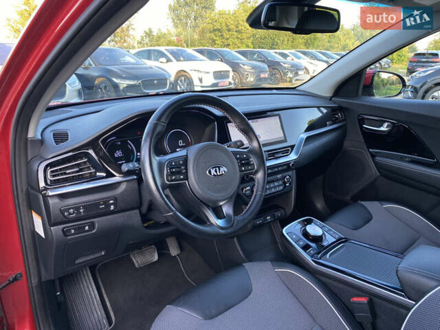 Красный Киа Niro, объемом двигателя 0 л и пробегом 111 тыс. км за 20300 $, фото 28 на Automoto.ua