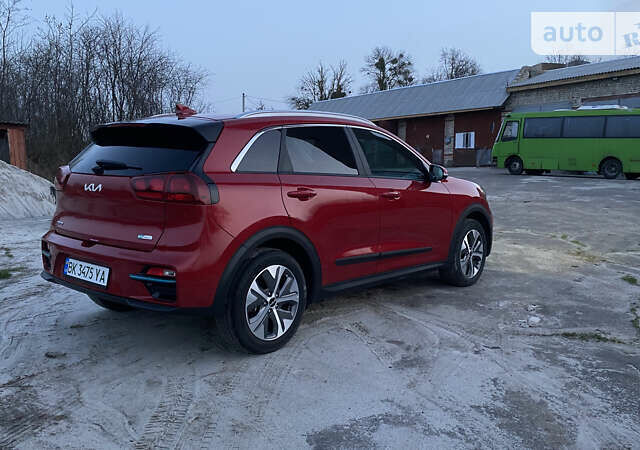 Красный Киа Niro, объемом двигателя 0 л и пробегом 60 тыс. км за 26000 $, фото 3 на Automoto.ua