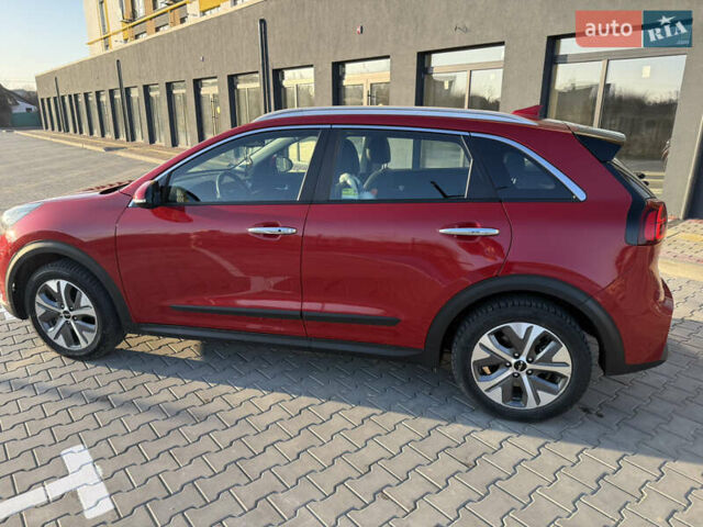 Красный Киа Niro, объемом двигателя 0 л и пробегом 40 тыс. км за 23000 $, фото 2 на Automoto.ua