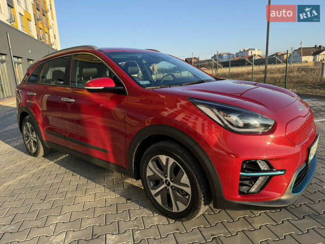 Красный Киа Niro, объемом двигателя 0 л и пробегом 40 тыс. км за 23000 $, фото 7 на Automoto.ua