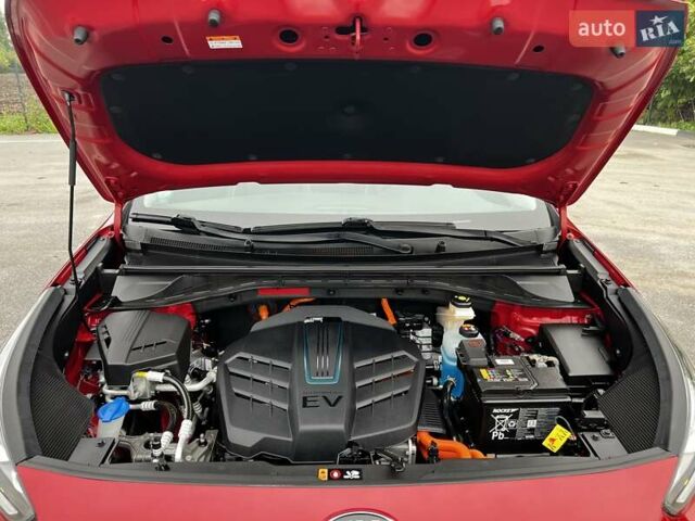 Червоний Кіа Niro, об'ємом двигуна 0 л та пробігом 52 тис. км за 21700 $, фото 50 на Automoto.ua