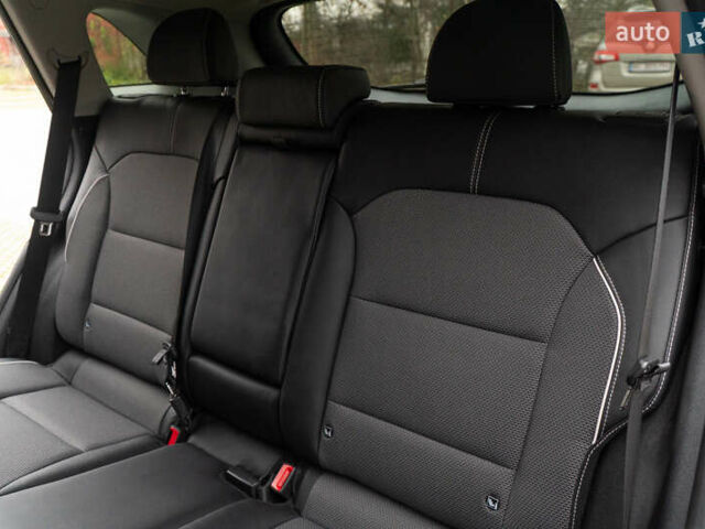 Червоний Кіа Niro, об'ємом двигуна 0 л та пробігом 46 тис. км за 24500 $, фото 38 на Automoto.ua