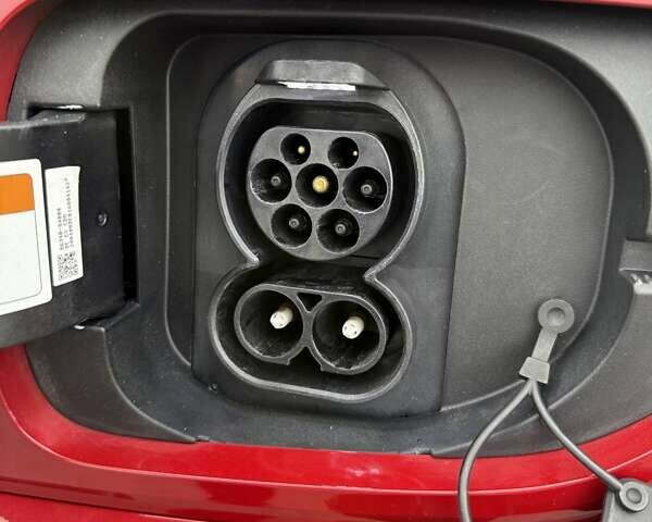 Червоний Кіа Niro, об'ємом двигуна 0 л та пробігом 52 тис. км за 21700 $, фото 20 на Automoto.ua