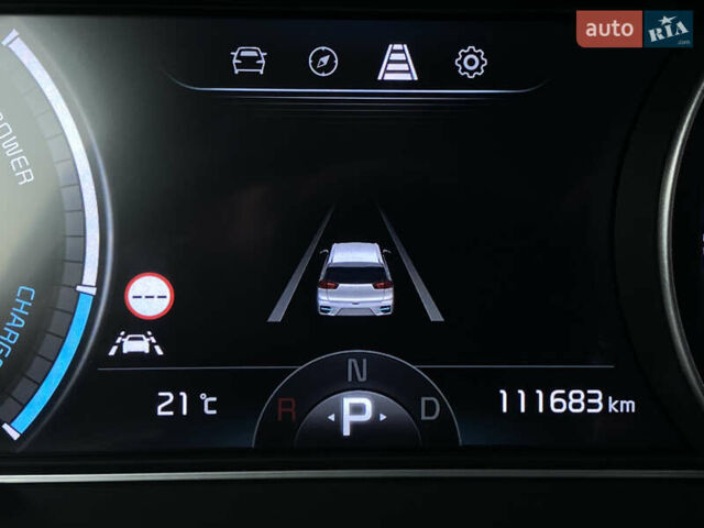 Красный Киа Niro, объемом двигателя 0 л и пробегом 111 тыс. км за 20300 $, фото 40 на Automoto.ua