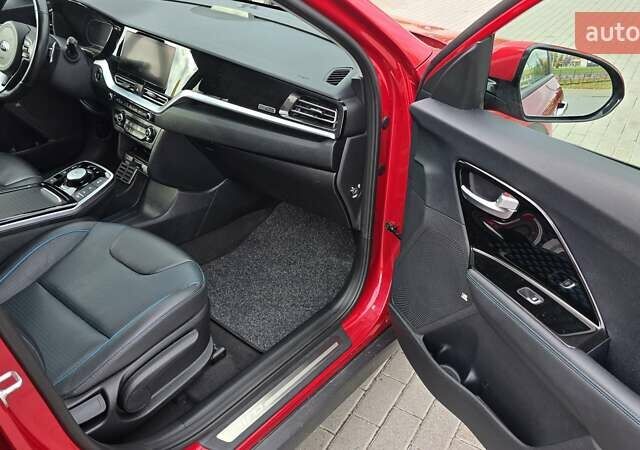 Червоний Кіа Niro, об'ємом двигуна 0 л та пробігом 141 тис. км за 19700 $, фото 15 на Automoto.ua