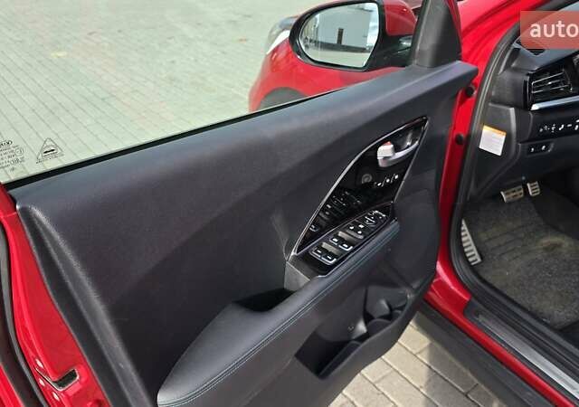 Червоний Кіа Niro, об'ємом двигуна 0 л та пробігом 141 тис. км за 19700 $, фото 10 на Automoto.ua