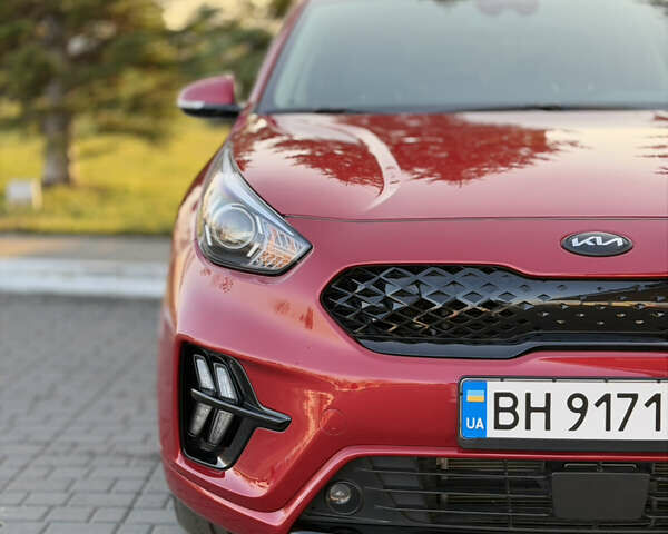Красный Киа Niro, объемом двигателя 1.6 л и пробегом 52 тыс. км за 23800 $, фото 5 на Automoto.ua