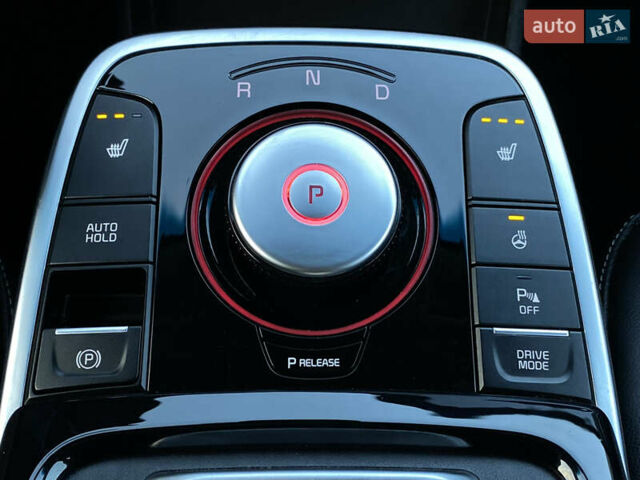 Красный Киа Niro, объемом двигателя 0 л и пробегом 111 тыс. км за 20300 $, фото 62 на Automoto.ua