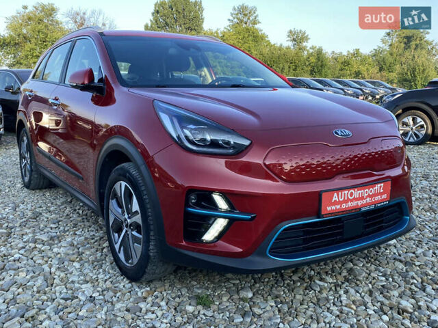 Красный Киа Niro, объемом двигателя 0 л и пробегом 111 тыс. км за 20300 $, фото 23 на Automoto.ua