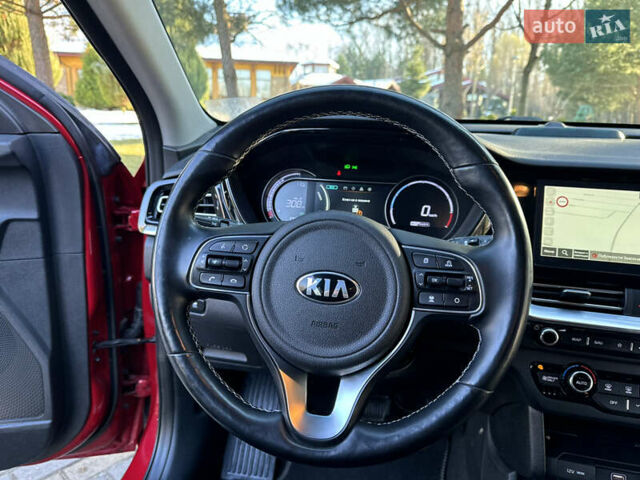 Красный Киа Niro, объемом двигателя 0 л и пробегом 55 тыс. км за 19750 $, фото 78 на Automoto.ua