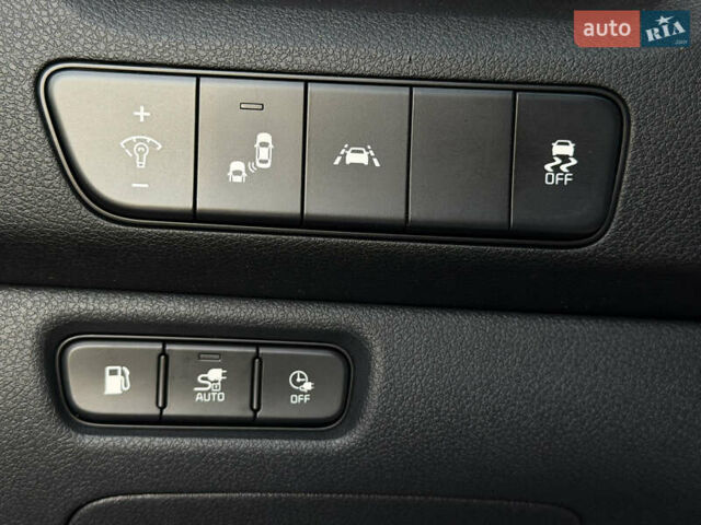 Красный Киа Niro, объемом двигателя 1.6 л и пробегом 52 тыс. км за 23800 $, фото 29 на Automoto.ua