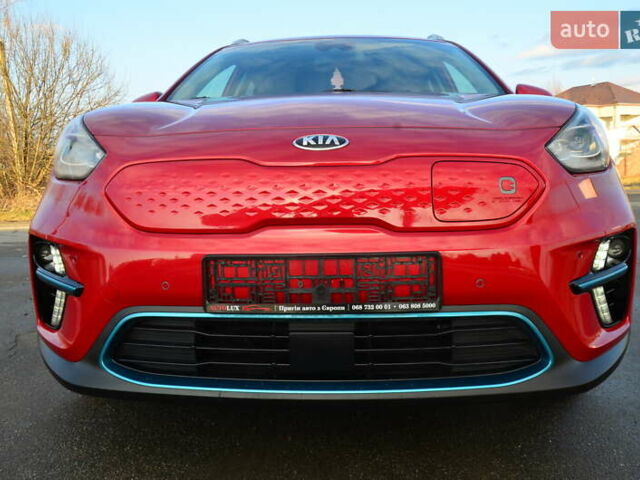 Красный Киа Niro, объемом двигателя 0 л и пробегом 91 тыс. км за 19550 $, фото 6 на Automoto.ua