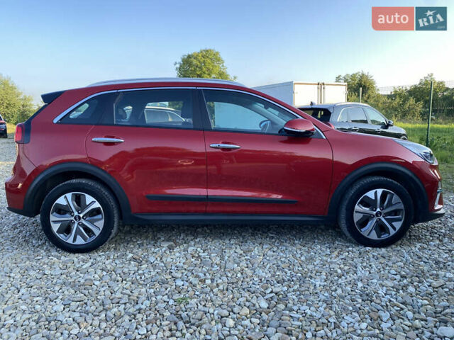 Красный Киа Niro, объемом двигателя 0 л и пробегом 111 тыс. км за 20300 $, фото 21 на Automoto.ua