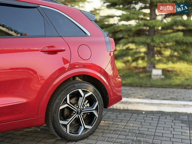 Красный Киа Niro, объемом двигателя 1.6 л и пробегом 52 тыс. км за 23800 $, фото 3 на Automoto.ua