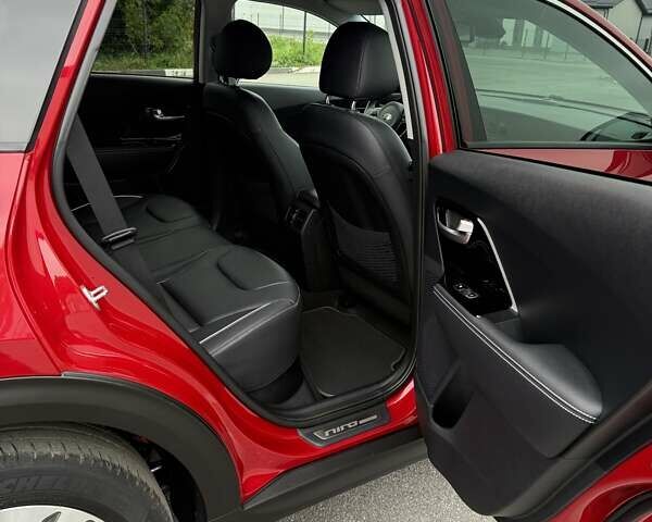 Червоний Кіа Niro, об'ємом двигуна 0 л та пробігом 52 тис. км за 21700 $, фото 49 на Automoto.ua