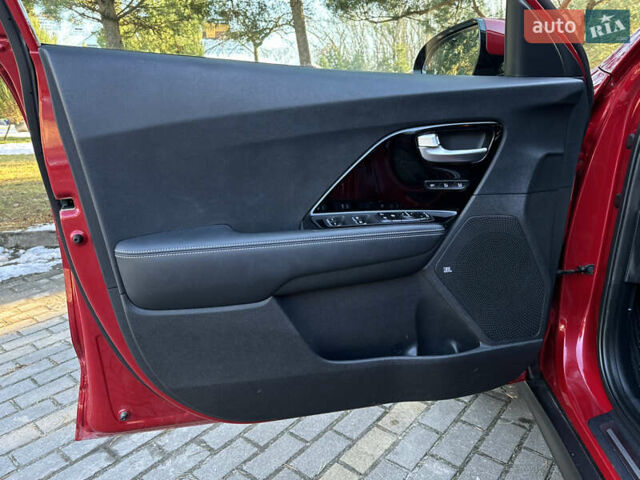 Красный Киа Niro, объемом двигателя 0 л и пробегом 55 тыс. км за 19750 $, фото 65 на Automoto.ua