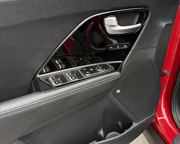 Червоний Кіа Niro, об'ємом двигуна 0 л та пробігом 52 тис. км за 21700 $, фото 41 на Automoto.ua