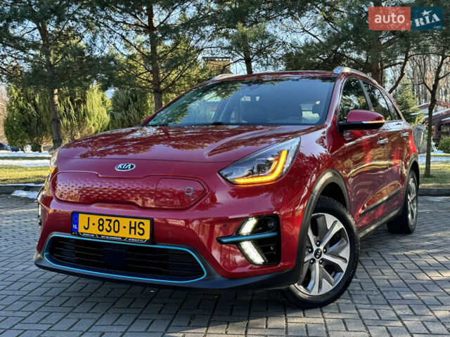 Красный Киа Niro, объемом двигателя 0 л и пробегом 55 тыс. км за 19750 $, фото 4 на Automoto.ua