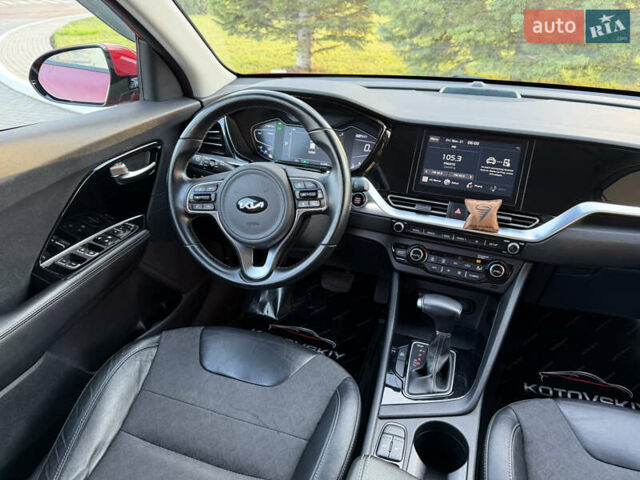 Красный Киа Niro, объемом двигателя 1.6 л и пробегом 52 тыс. км за 23800 $, фото 11 на Automoto.ua