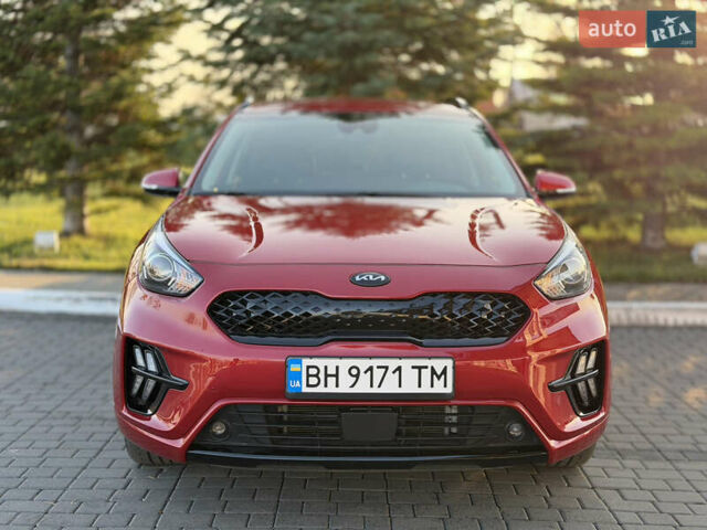 Красный Киа Niro, объемом двигателя 1.6 л и пробегом 52 тыс. км за 23800 $, фото 7 на Automoto.ua