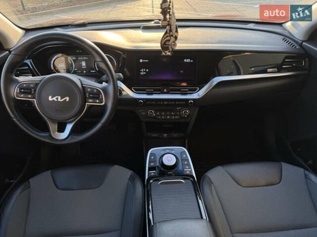 Красный Киа Niro, объемом двигателя 0 л и пробегом 40 тыс. км за 23000 $, фото 25 на Automoto.ua