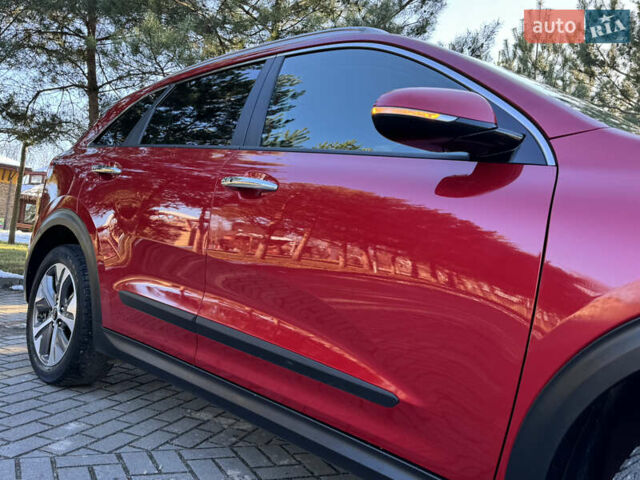 Красный Киа Niro, объемом двигателя 0 л и пробегом 55 тыс. км за 19750 $, фото 40 на Automoto.ua