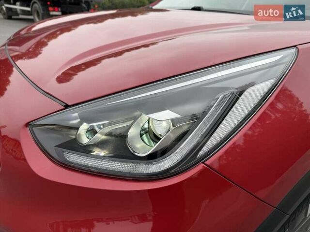 Червоний Кіа Niro, об'ємом двигуна 0 л та пробігом 52 тис. км за 21700 $, фото 13 на Automoto.ua