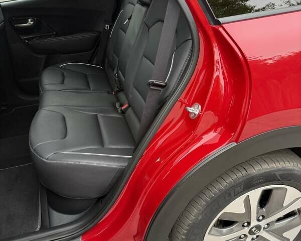 Червоний Кіа Niro, об'ємом двигуна 0 л та пробігом 52 тис. км за 21700 $, фото 38 на Automoto.ua