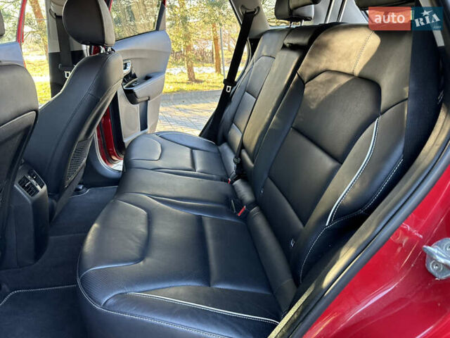 Красный Киа Niro, объемом двигателя 0 л и пробегом 55 тыс. км за 19750 $, фото 84 на Automoto.ua