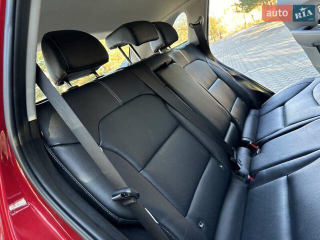 Красный Киа Niro, объемом двигателя 0 л и пробегом 55 тыс. км за 19750 $, фото 109 на Automoto.ua