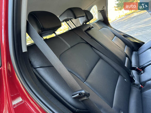 Красный Киа Niro, объемом двигателя 0 л и пробегом 55 тыс. км за 19750 $, фото 115 на Automoto.ua