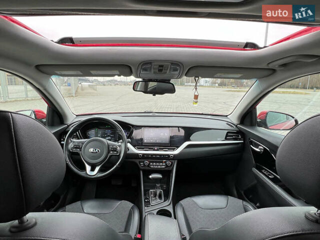 Красный Киа Niro, объемом двигателя 1.6 л и пробегом 108 тыс. км за 19500 $, фото 13 на Automoto.ua