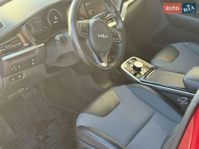 Красный Киа Niro, объемом двигателя 0 л и пробегом 40 тыс. км за 23000 $, фото 9 на Automoto.ua
