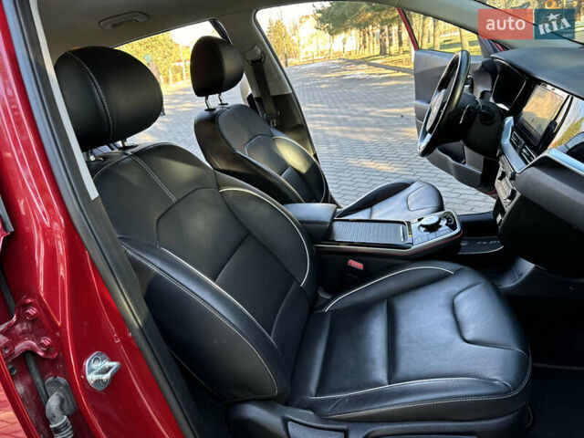 Красный Киа Niro, объемом двигателя 0 л и пробегом 55 тыс. км за 19750 $, фото 86 на Automoto.ua