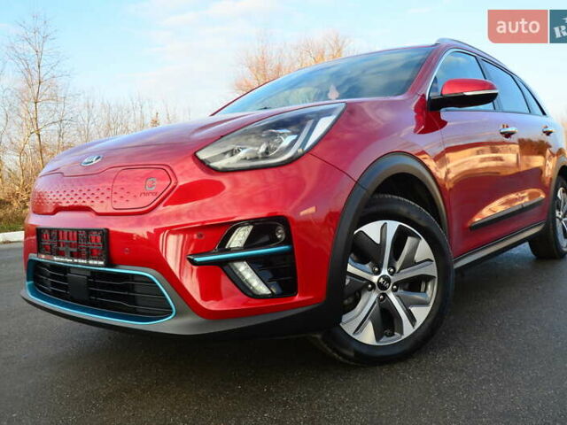 Красный Киа Niro, объемом двигателя 0 л и пробегом 91 тыс. км за 19550 $, фото 4 на Automoto.ua