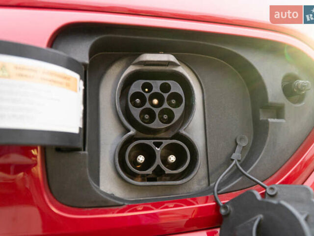 Червоний Кіа Niro, об'ємом двигуна 0 л та пробігом 46 тис. км за 24500 $, фото 60 на Automoto.ua